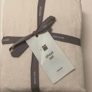 West Elm European Flax Linen Sheet Set